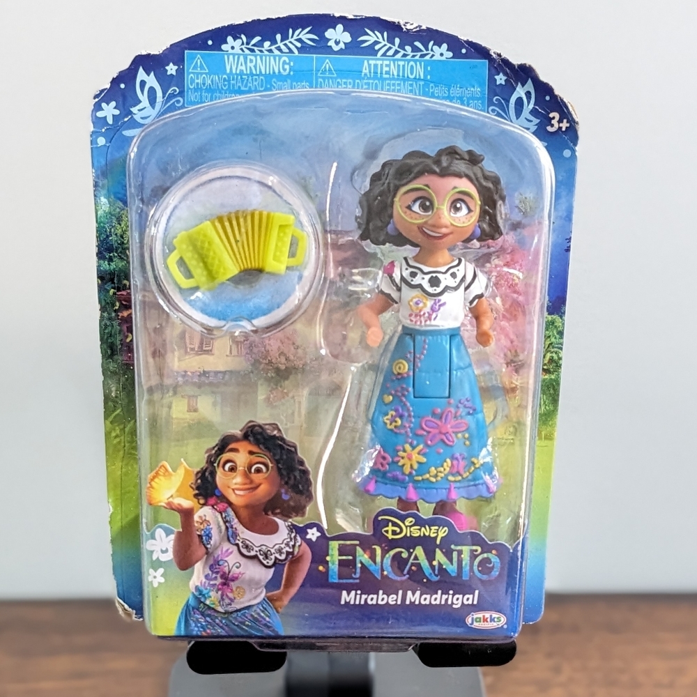 Disney Encanto Mirabel Madrigal 3 Inch Doll With Accessory Included, NEW